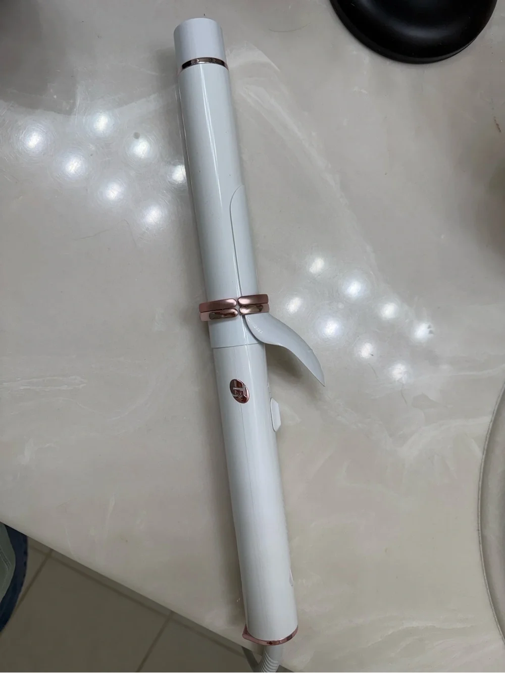 T3 White and Rose Gold Curling Wand – Women's Hair Styling Tool